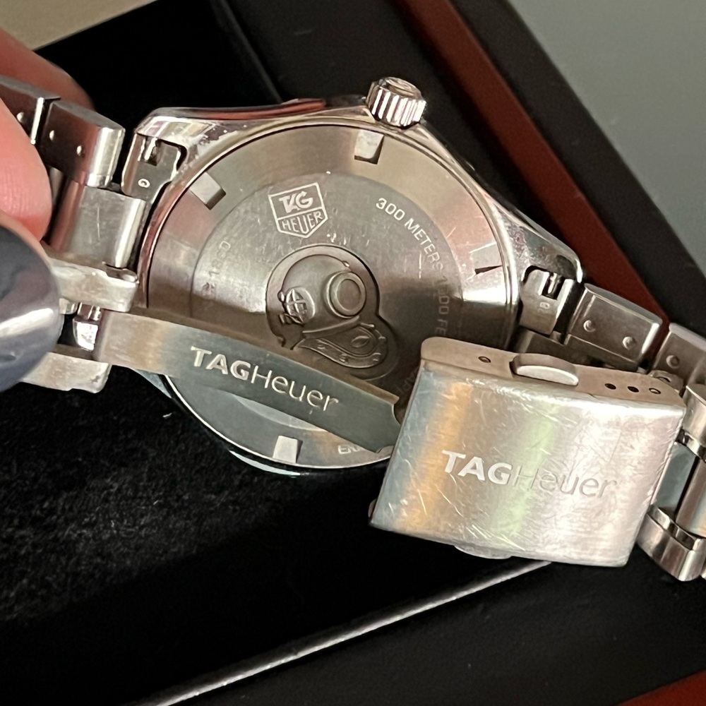 AUTHENTIC TAG HEUER SS Aquaracer Mother of Pearl Diamond Dial 32MM Watch - Picture 7 of 16